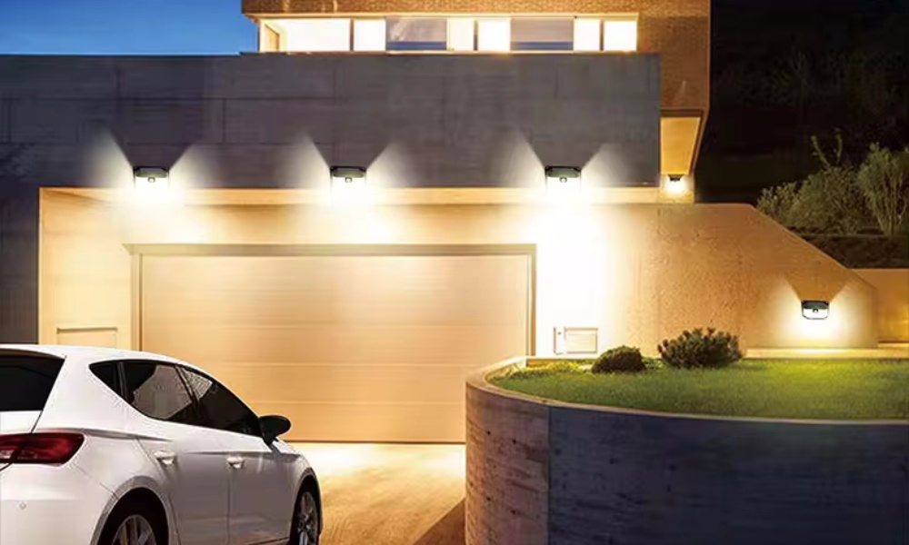 Solar Wall Garden Light